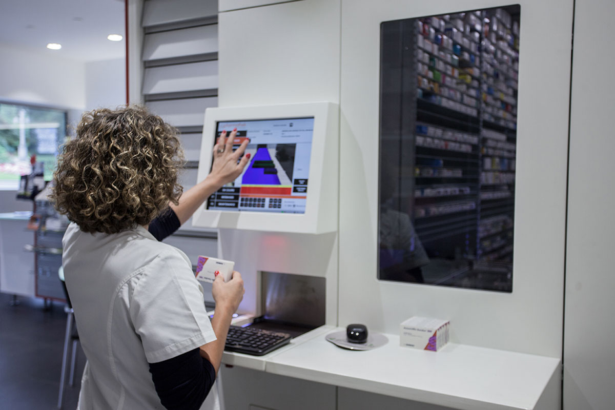 Pharmacy du Grand Saconnex installed a pharmacy robot