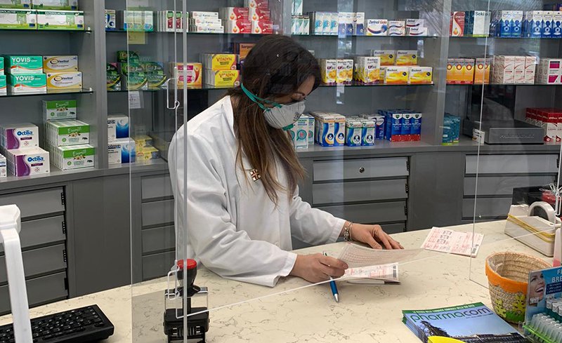 In questo periodo di emergenza desideriamo rivolgere un profondo grazie ai farmacisti, ai nostri amici, ai nostri clienti